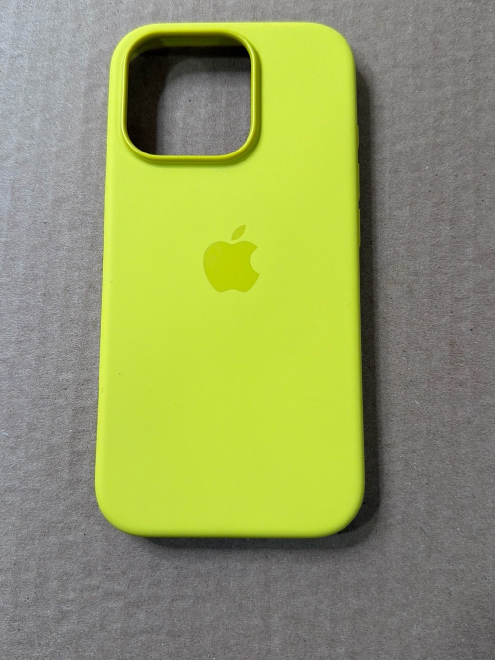 For iPhone 14 15 16e 16 17 Pro , Silicone Magnetic Apple Case Green